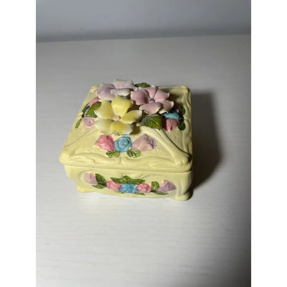 Capodimonte Jewelry Trinket Box Yellow Floral Flowers Gift Vanity Decor Easter